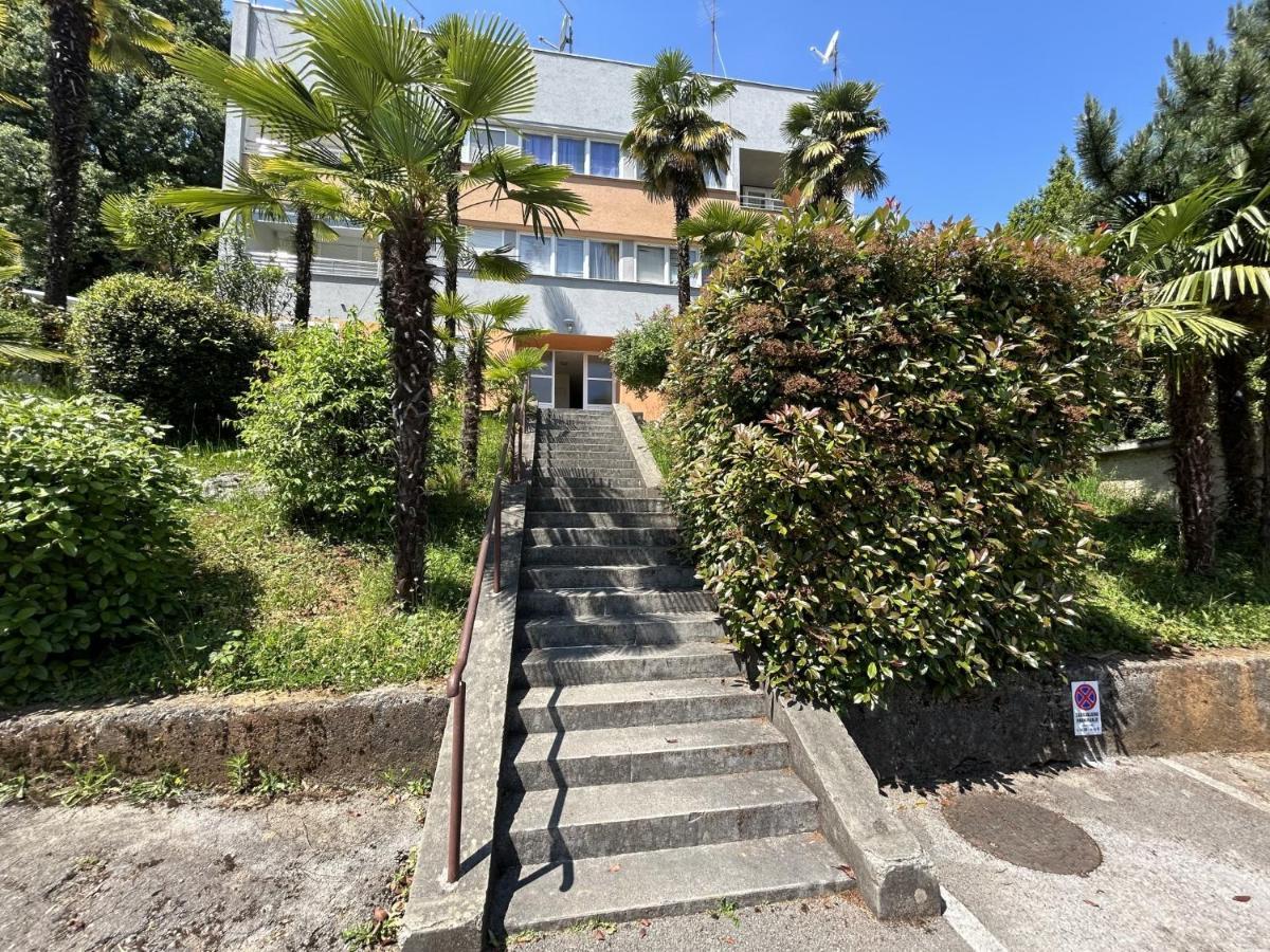 לובראן Apartment Toni מראה חיצוני תמונה